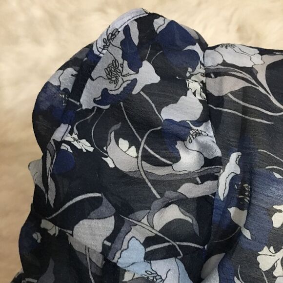 H&M Marie Antoinette Style puffed ruched Top - Picture 4 of 6